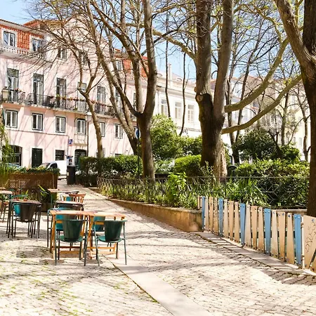 Amazing Vintage Flat In Principe Real Lizbona