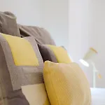 Amazing Vintage Flat In Principe Real Lisbona