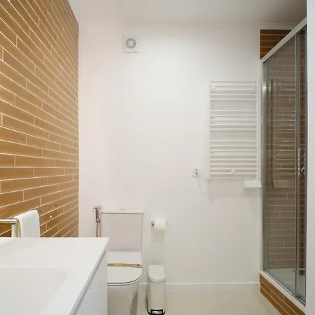 Amazing Vintage Flat In Principe Real شقة *