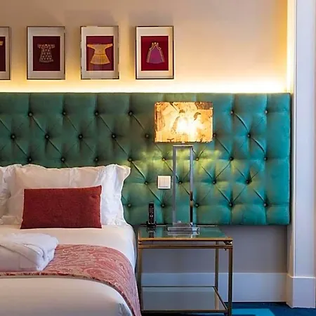 Amazing Vintage Flat In Principe Real * Lissabon