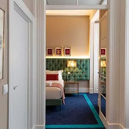 Amazing Vintage Flat In Principe Real *