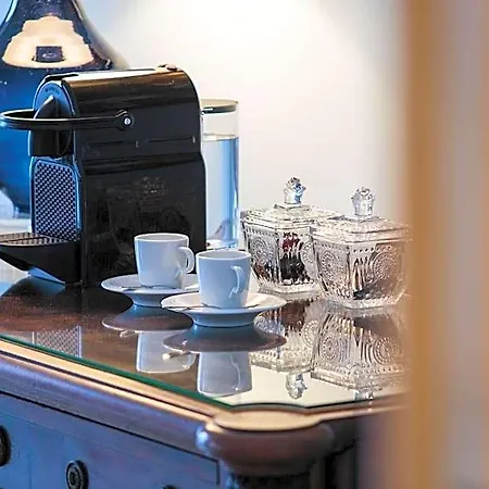 Amazing Vintage Flat In Principe Real * Lisboa
