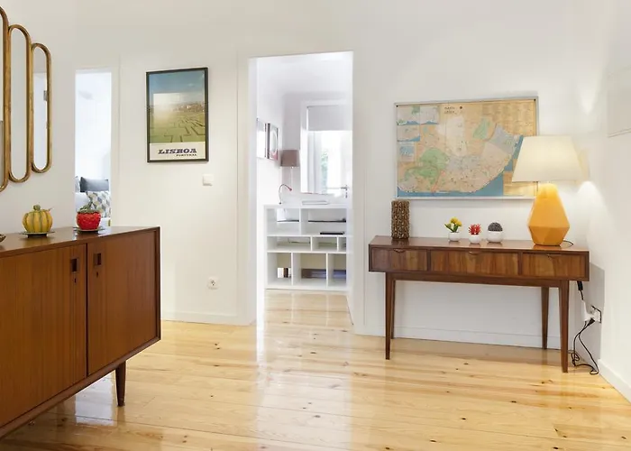 Amazing Vintage Flat In Principe Real Lisbon