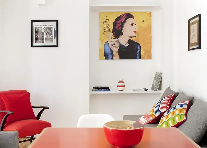 Amazing Vintage Flat In Principe Real *