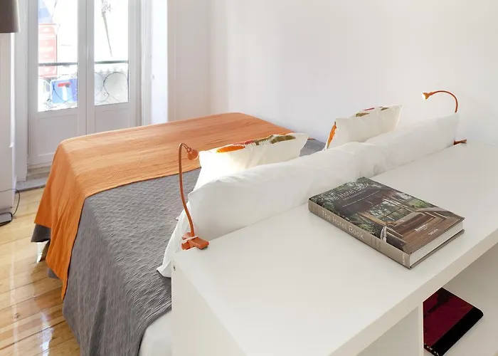 Apartment Amazing Vintage Flat In Principe Real